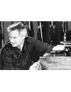 Биография человека с именем Дэйв Грузин