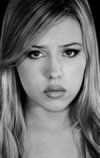 Фотография, биография Маджандра Делфино Majandra Delfino