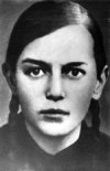 Биография человека с именем Зина Портнова